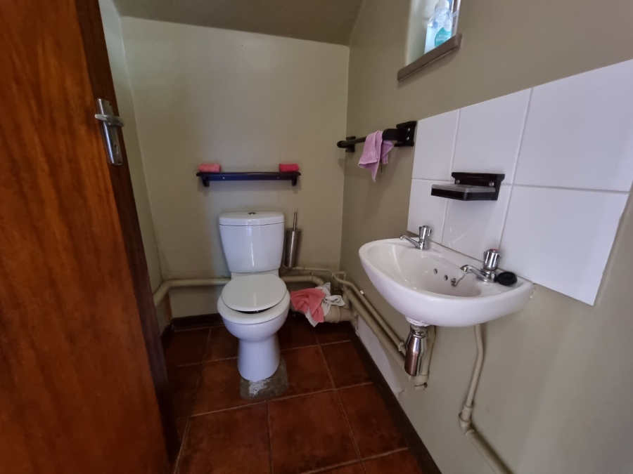 4 Bedroom Property for Sale in Hospitaalheuwel Free State